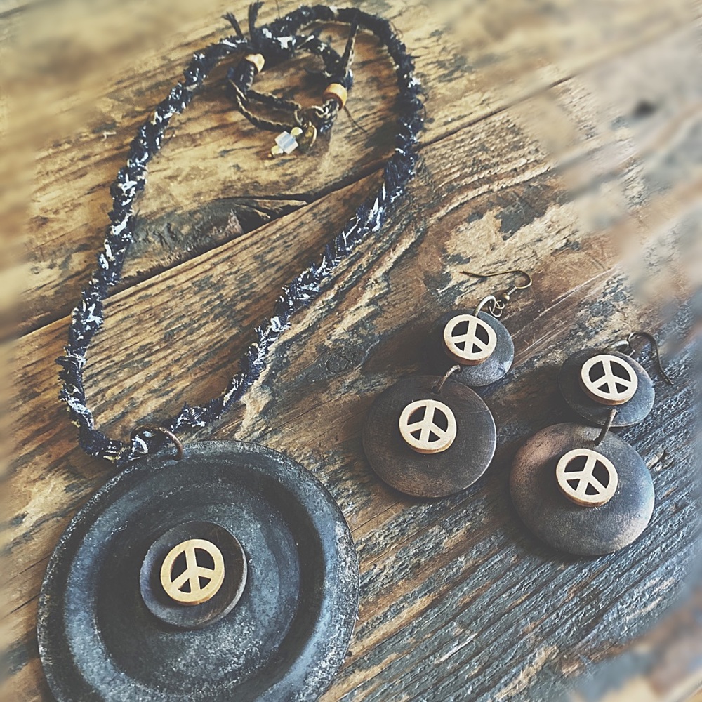 Keep The Peace Necklace & Earrings ☮️ - Picture 11 of 16